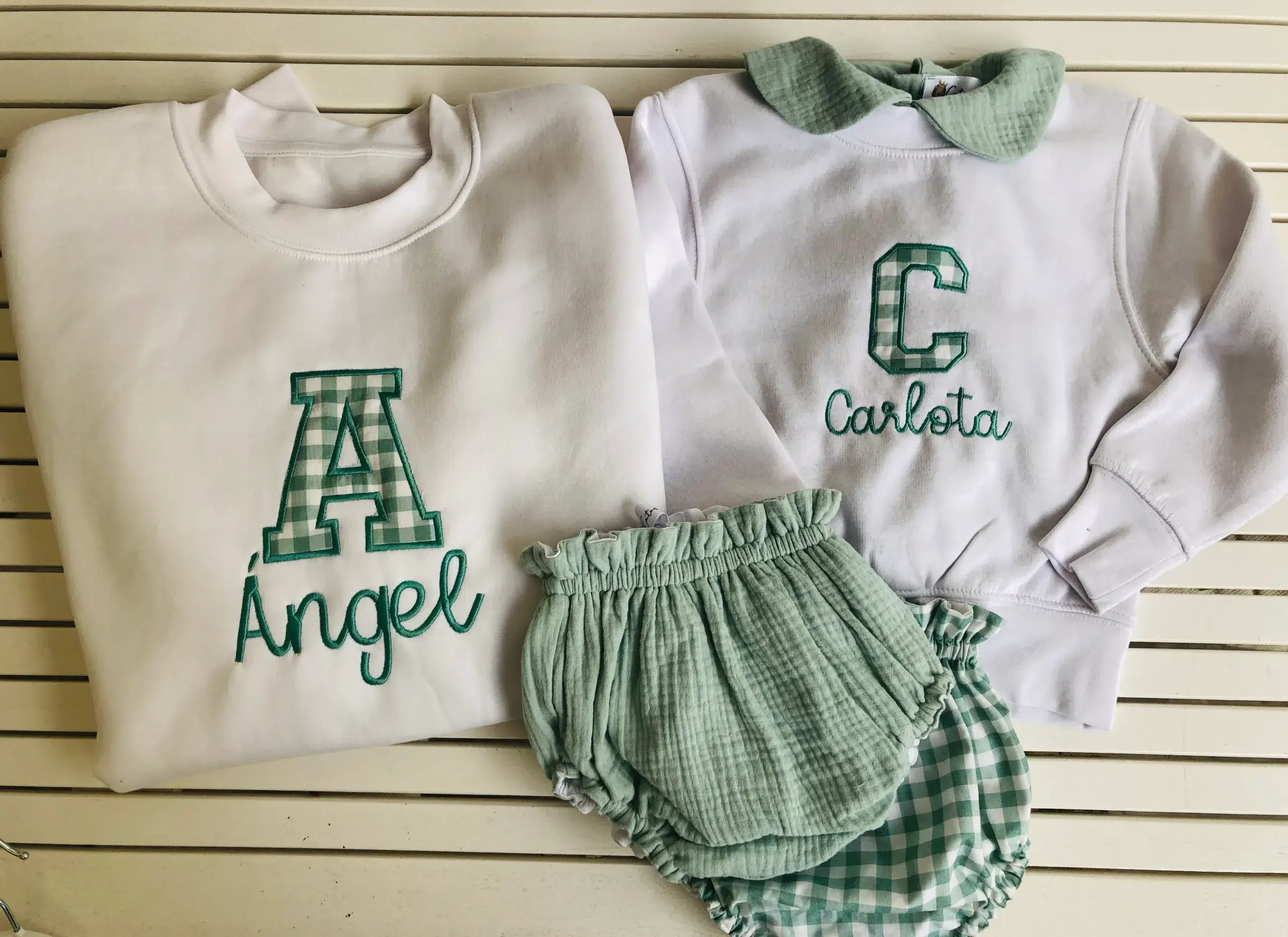 ropa de bebe hecho a mano