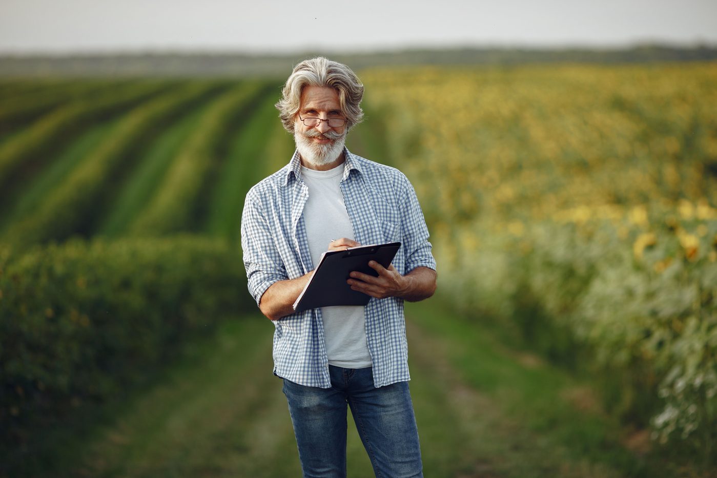 Servicios con un cuaderno de explotación agrícola y cómo usarlo